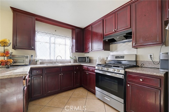 Compton, California, 90220, United States, 3 Bedrooms Bedrooms, ,2 BathroomsBathrooms,Residential,For Sale,1977875