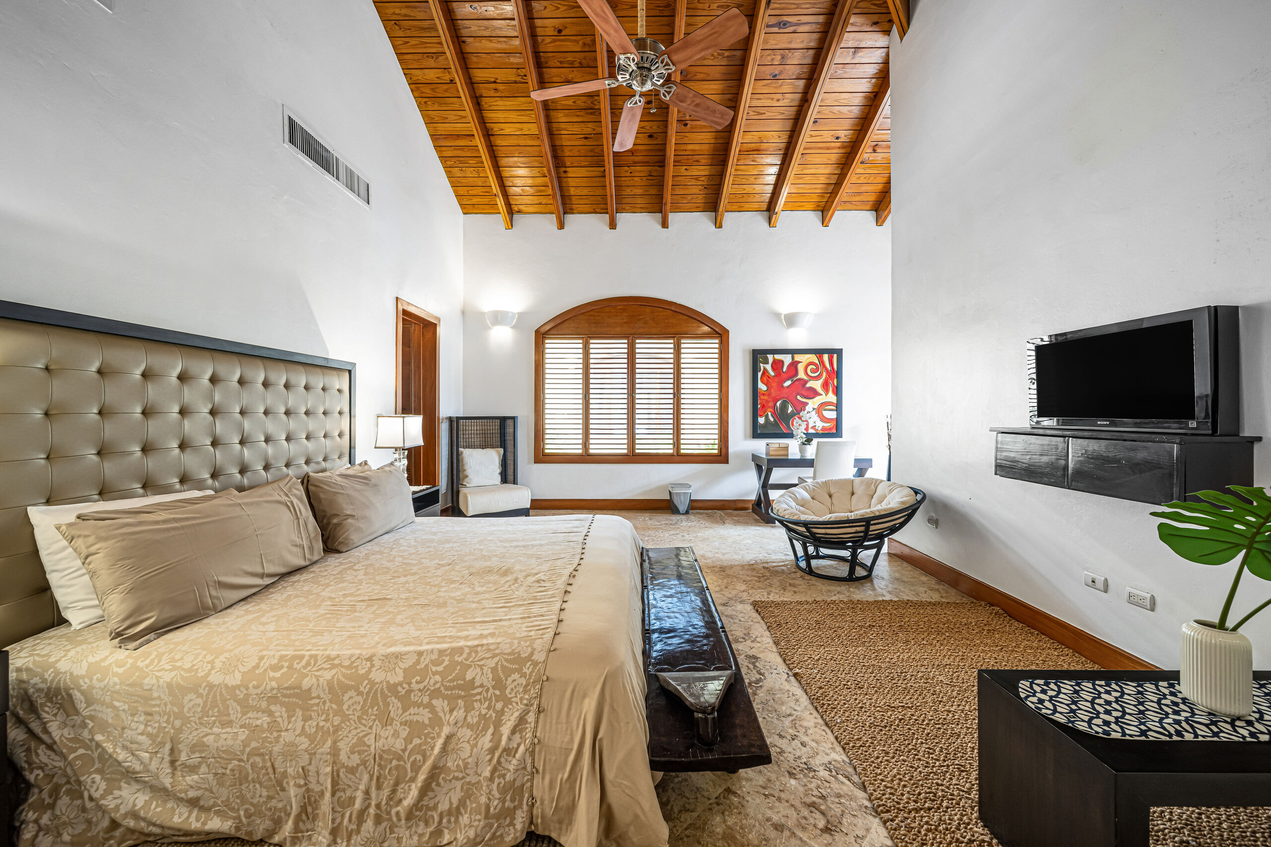  Punta Aguila 54 :  Large One-Level Corner Villa Overlooking the Lake and Teeth - 物件實景