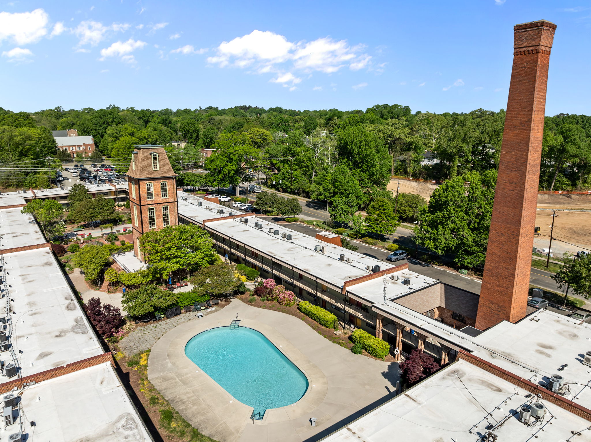  807 W Trinity Avenue, Durham, NC, 27701 - 物件實景