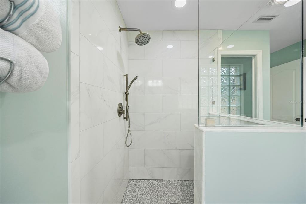 Tampa, Florida, 33647, United States, 4 Bedrooms Bedrooms, ,4 BathroomsBathrooms,Residential,For Sale,1983228