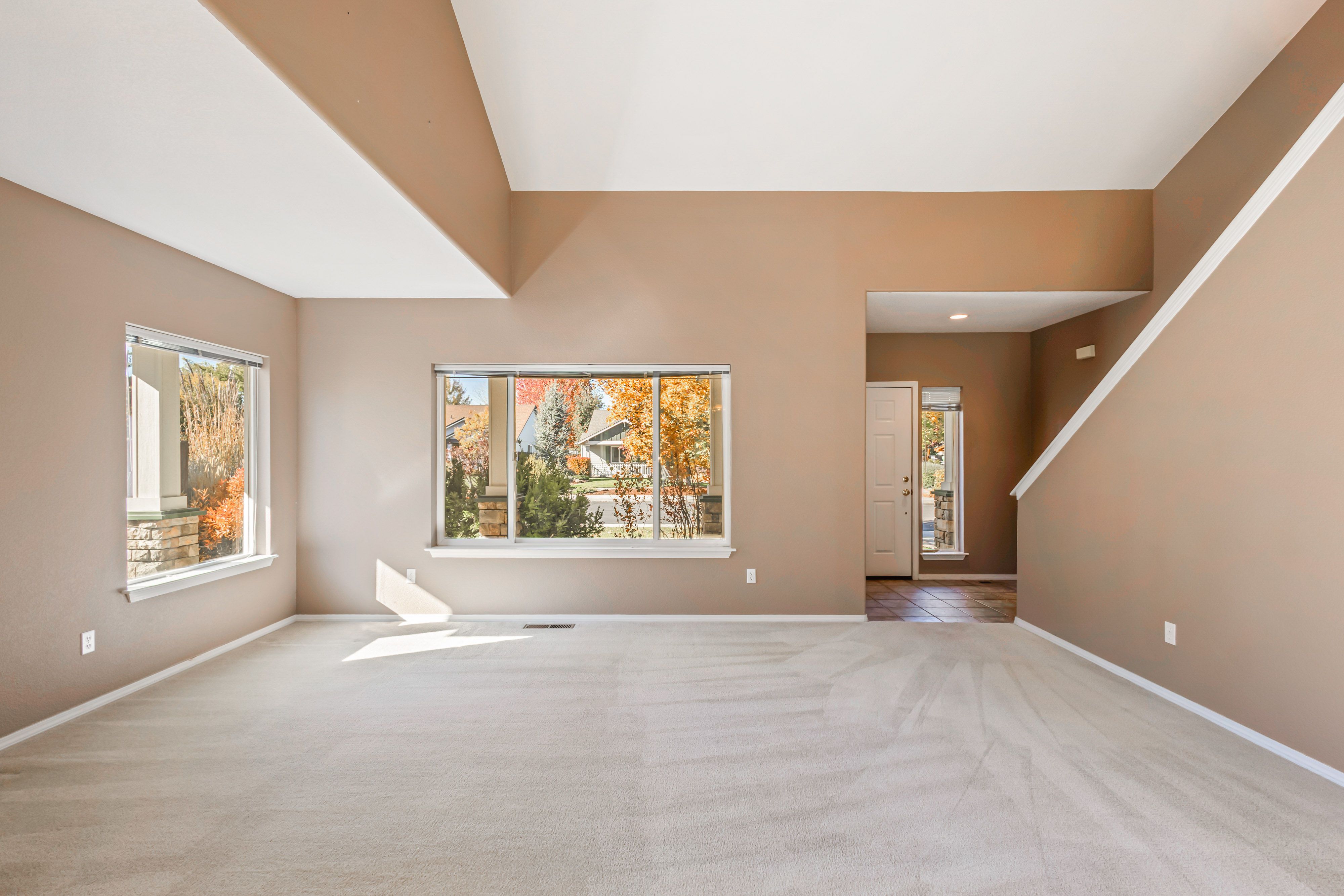 Redmond, Oregon, 97756, United States, 3 Bedrooms Bedrooms, ,3 BathroomsBathrooms,Residential,For Sale,1985077