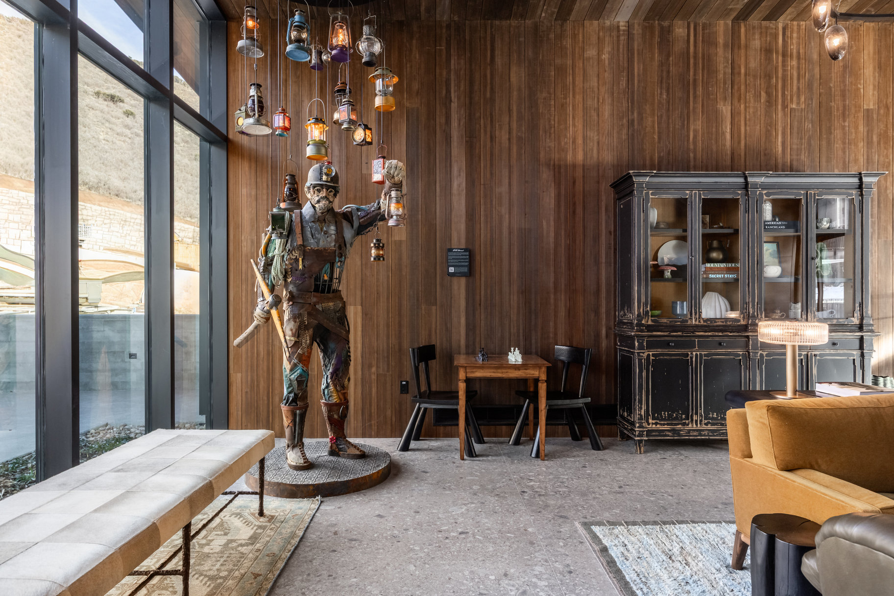  Furnished 5-bedroom Penthouse at Founder