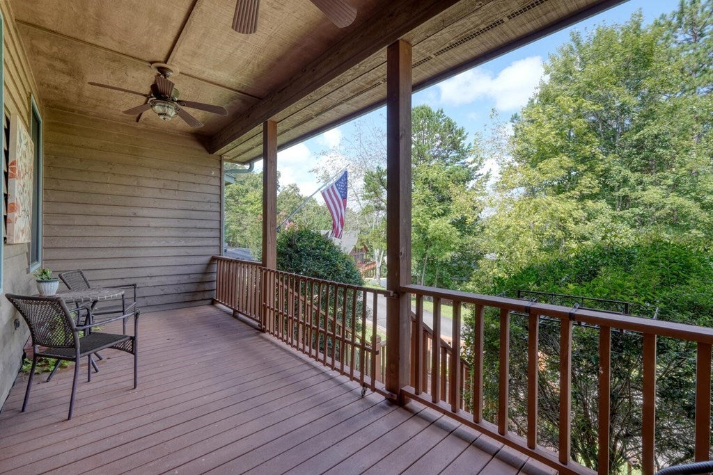 Murphy, North Carolina, 28906, United States, 3 Bedrooms Bedrooms, ,2 BathroomsBathrooms,Residential,For Sale,1926977