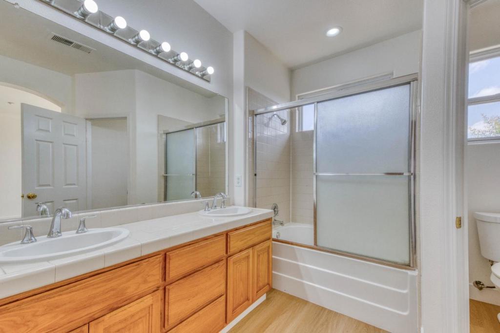 Salinas, California, 93906, United States, 4 Bedrooms Bedrooms, ,2 BathroomsBathrooms,Residential,For Sale,2048562