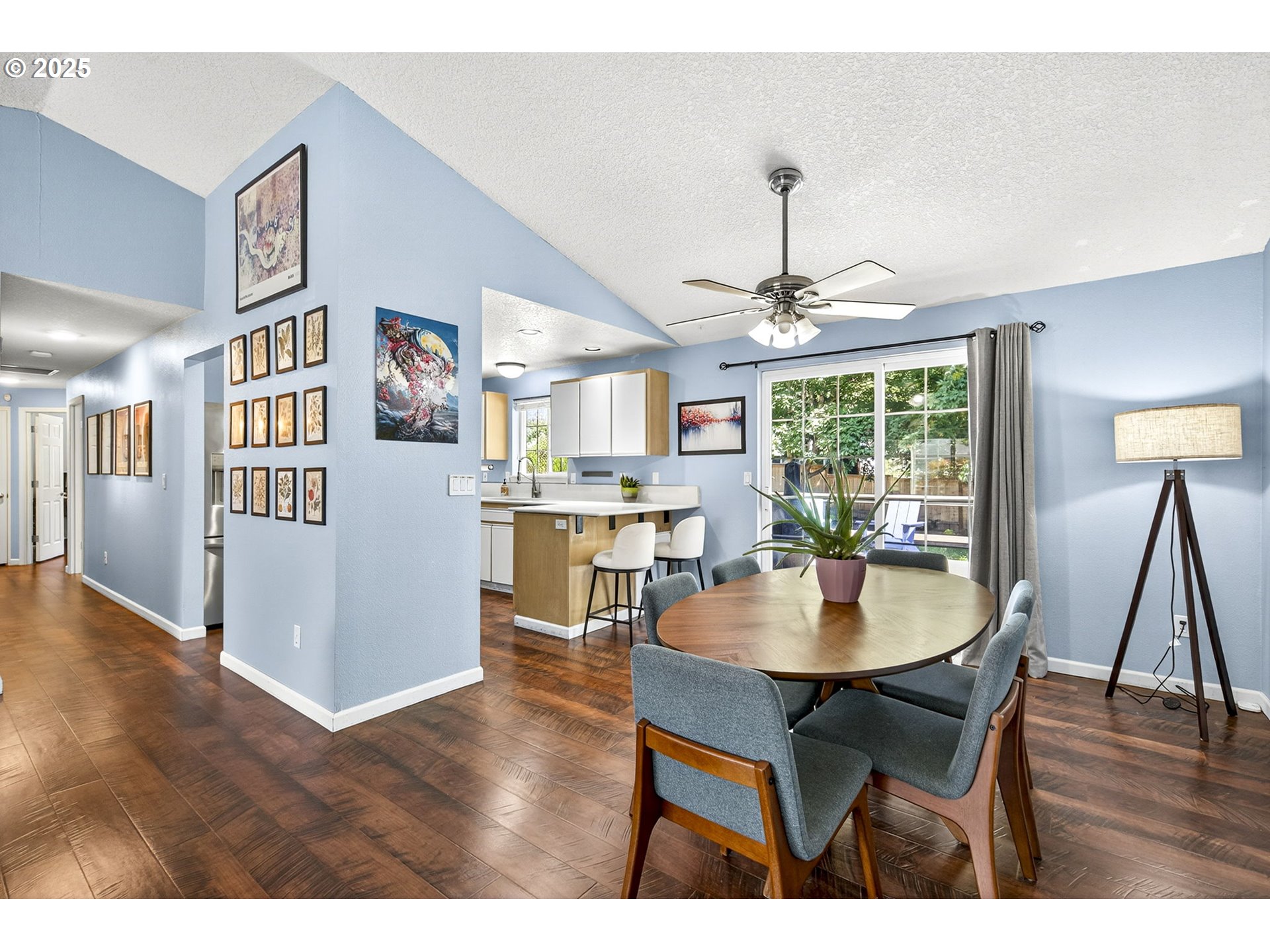 Dundee, Oregon, 97115, United States, 3 Bedrooms Bedrooms, ,2 BathroomsBathrooms,Residential,For Sale,1903917