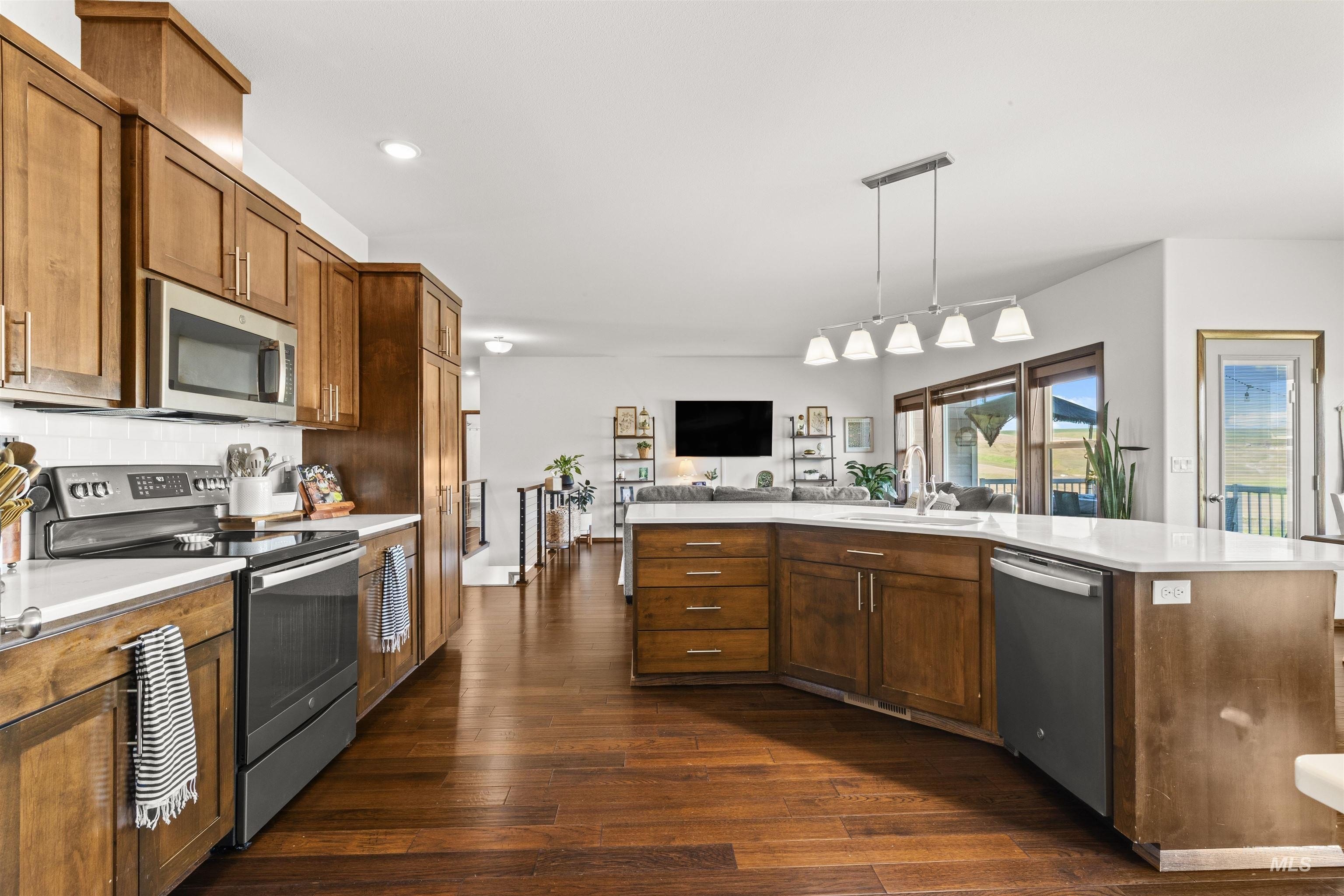 Clarkston, Washington, 99403, United States, 4 Bedrooms Bedrooms, ,3 BathroomsBathrooms,Residential,For Sale,1976590