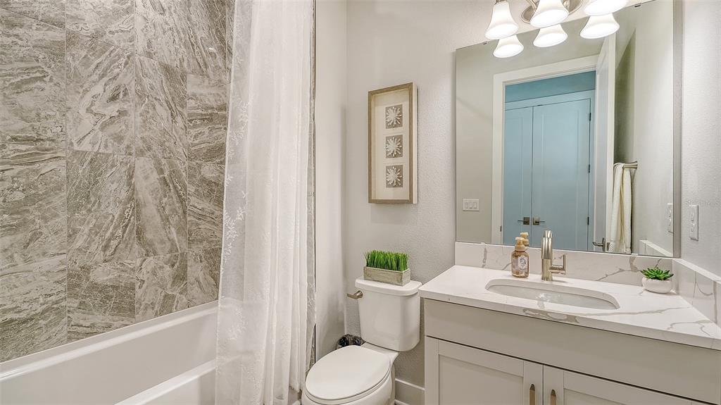 Parrish, Florida, 34219, United States, 3 Bedrooms Bedrooms, ,3 BathroomsBathrooms,Residential,For Sale,1990904