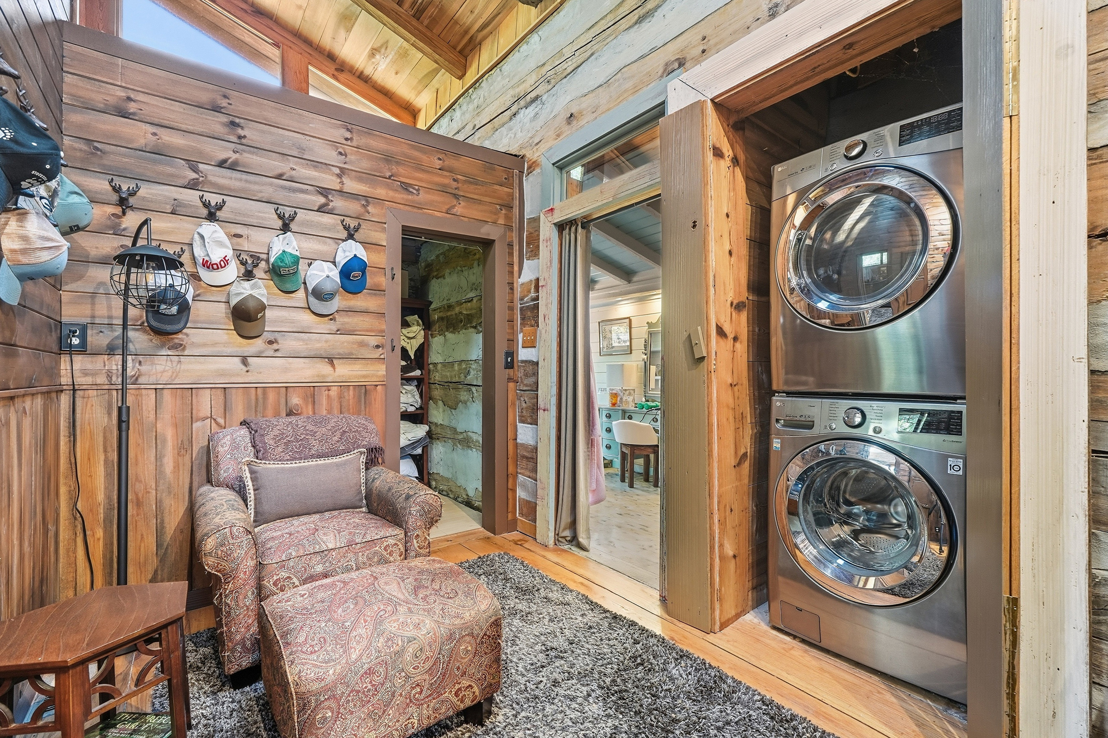  Exquisite 77.5 +/- Acre Private Retreat With Modern Rustic Elegance - 物件實景
