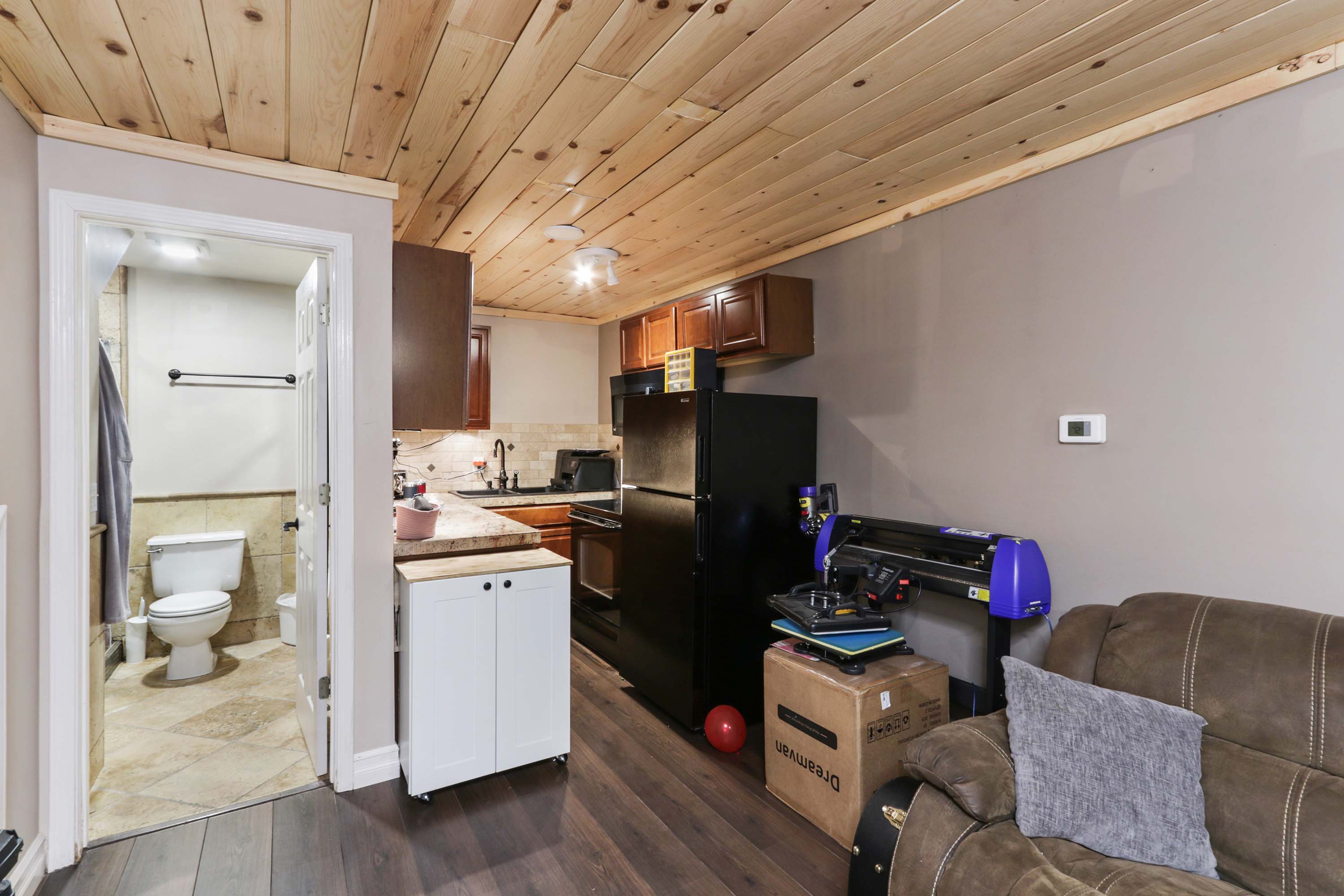 Sandpoint, Idaho, 83864, United States, 3 Bedrooms Bedrooms, ,2 BathroomsBathrooms,Residential,For Sale,1924530