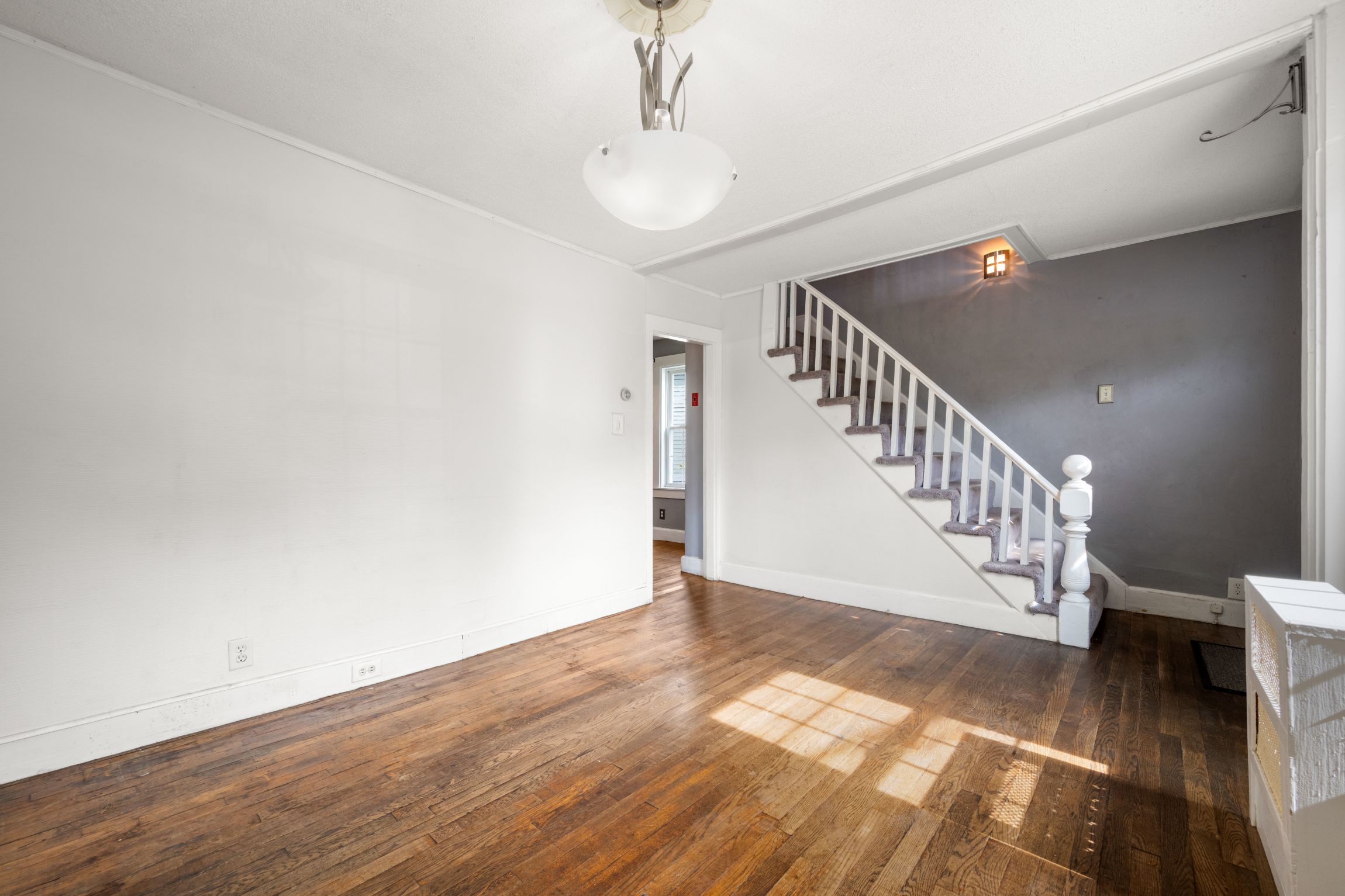  8 Pulaski Street, Peabody, MA, 01960 - 物件實景