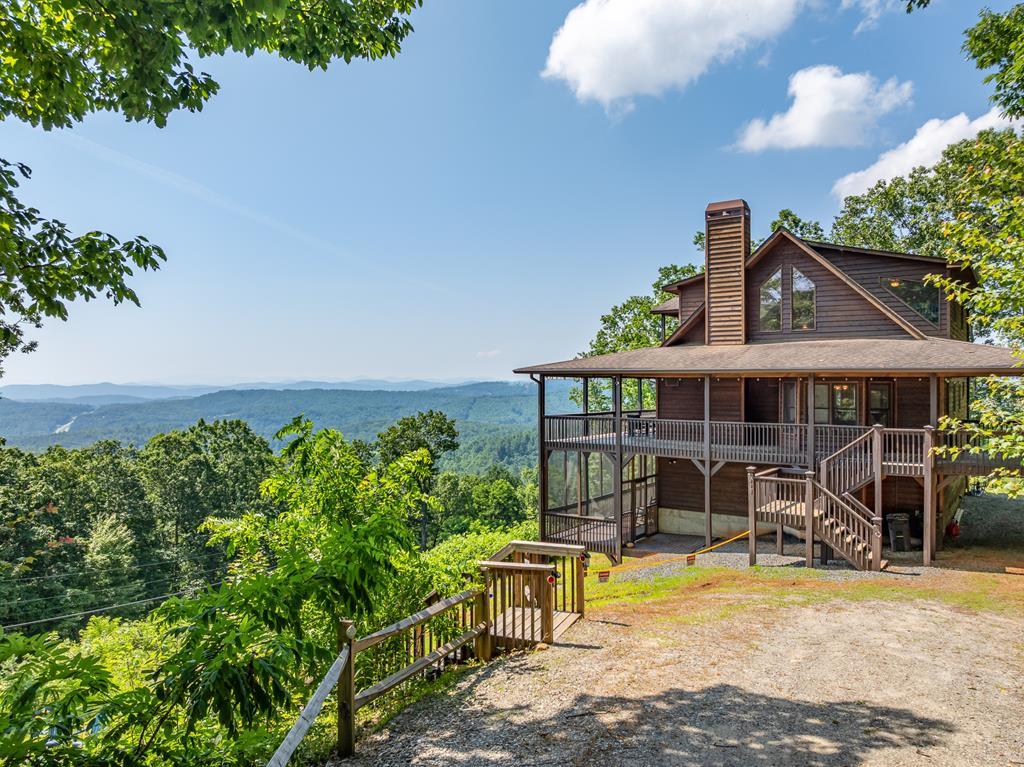 Murphy, North Carolina, 28096, United States, 4 Bedrooms Bedrooms, ,4 BathroomsBathrooms,Residential,For Sale,1871298