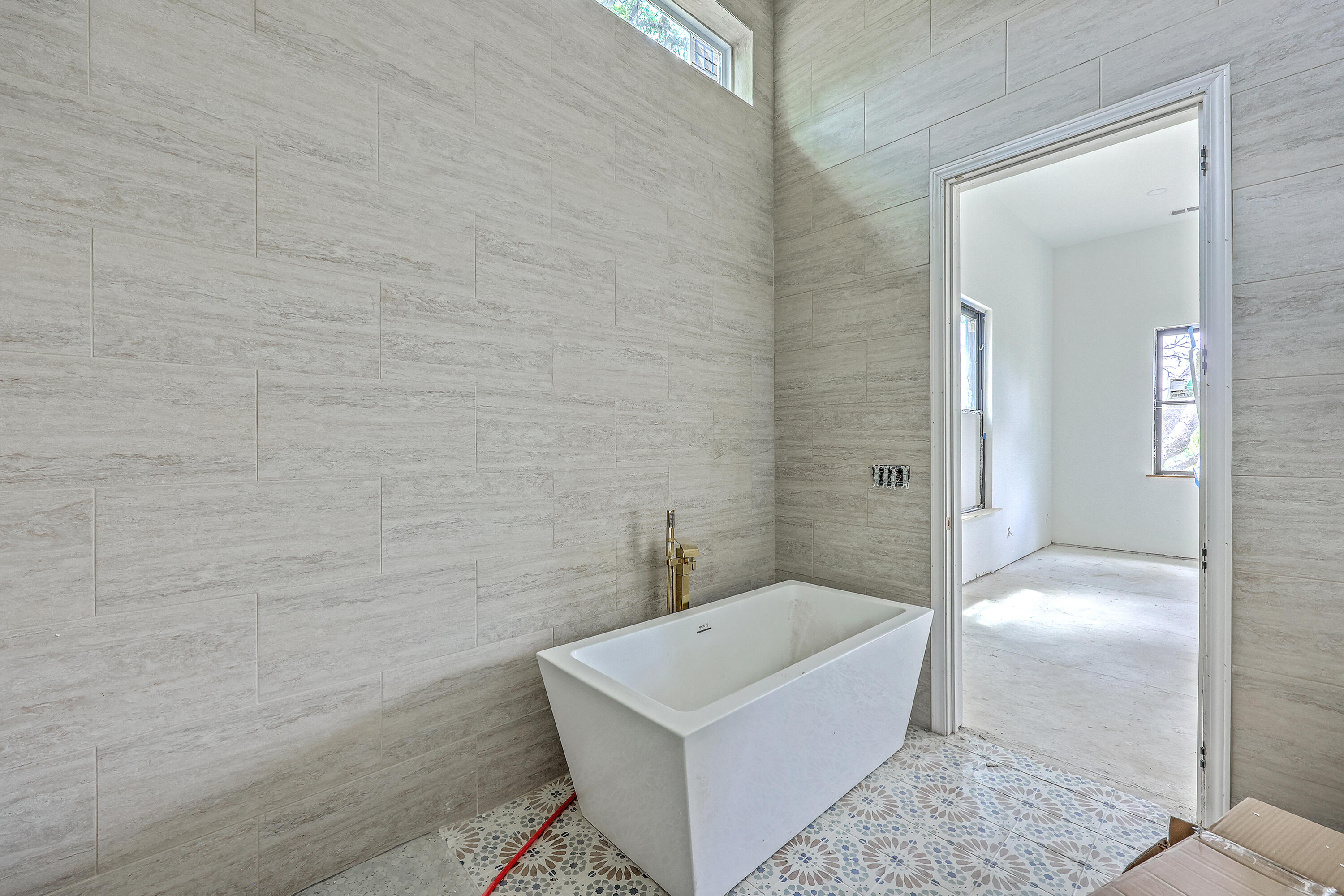 Summerville, South Carolina, 29485, United States, 5 Bedrooms Bedrooms, ,6 BathroomsBathrooms,Residential,For Sale,1977326