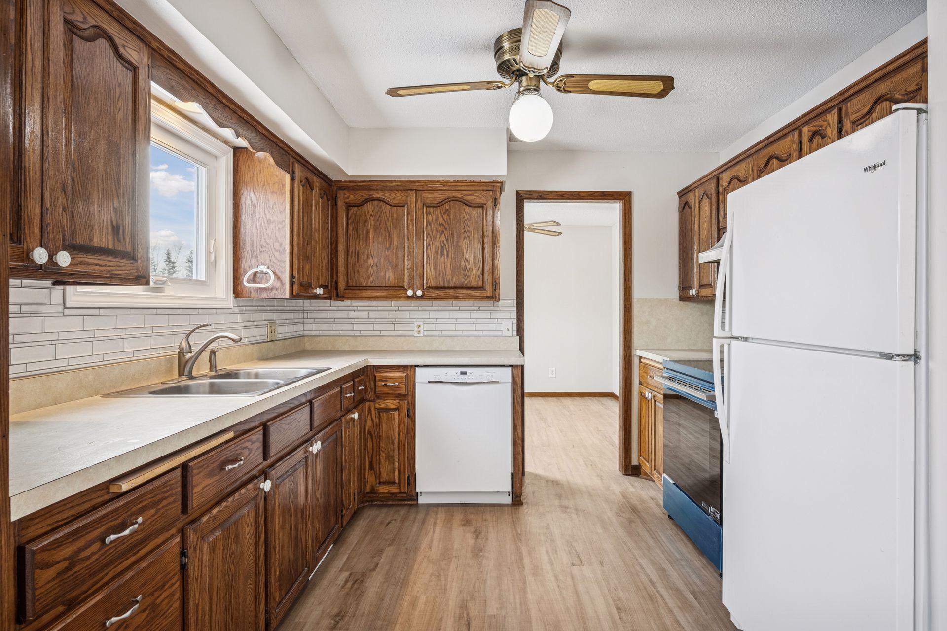 Greenfield, Minnesota, 55357, United States, 3 Bedrooms Bedrooms, ,2 BathroomsBathrooms,Residential,For Sale,2000513