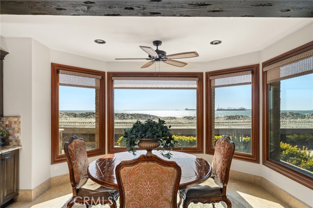 Long Beach, California, 90803, United States, 6 Bedrooms Bedrooms, ,8 BathroomsBathrooms,Residential,For Sale,1835519