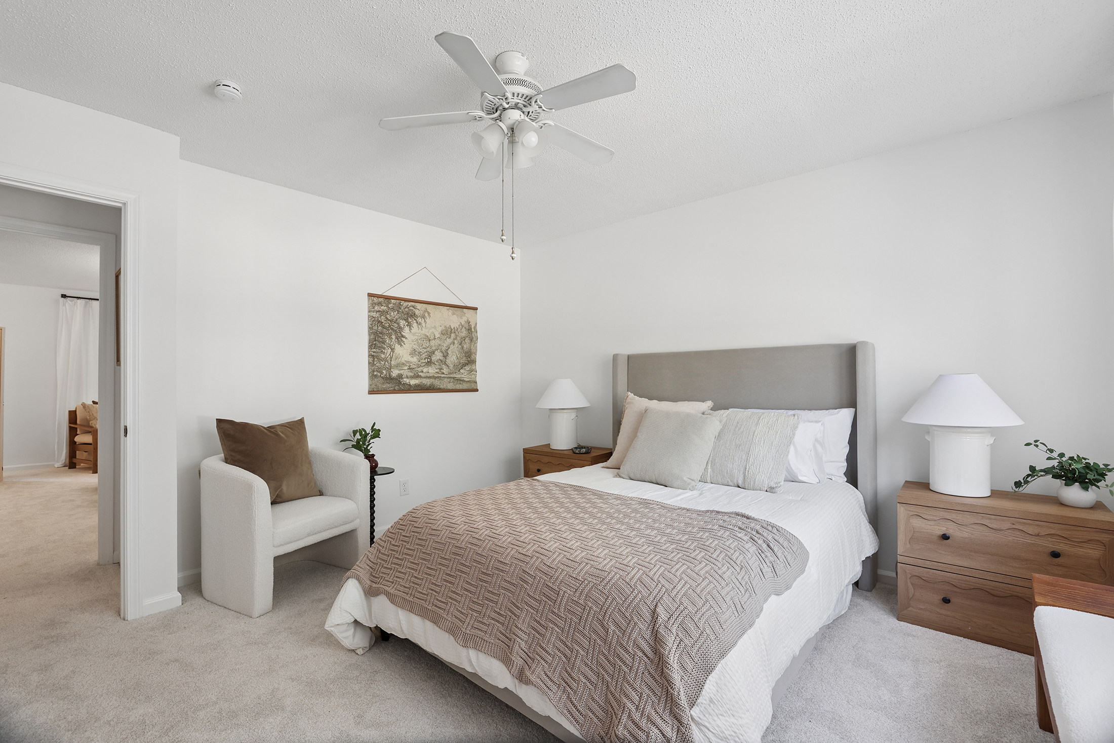  Designer Finishes, Abundant Natural Light and Outstanding Storage - 物件實景