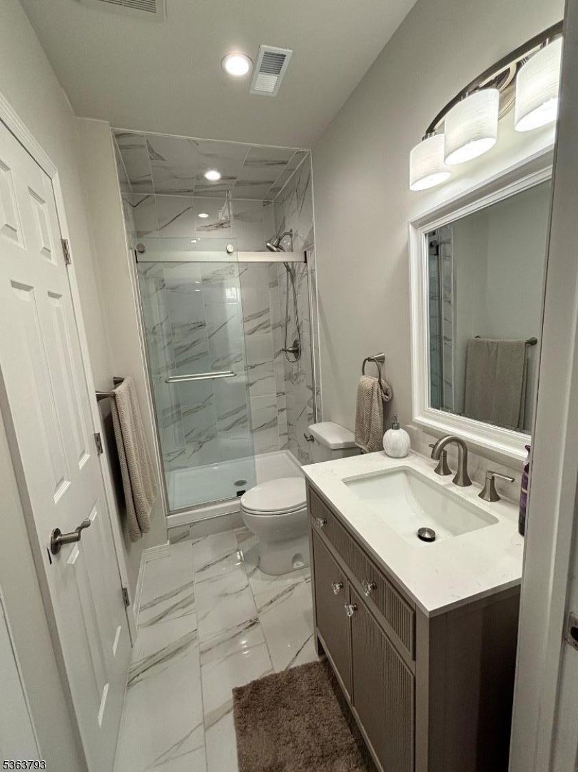 North Haledon Boro, New Jersey, 07508, United States, 4 Bedrooms Bedrooms, ,4 BathroomsBathrooms,Residential,For Sale,1866424