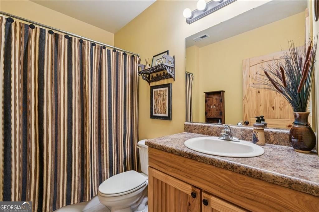 Morganton, Georgia, 30560, United States, 3 Bedrooms Bedrooms, ,3 BathroomsBathrooms,Residential,For Sale,1905376