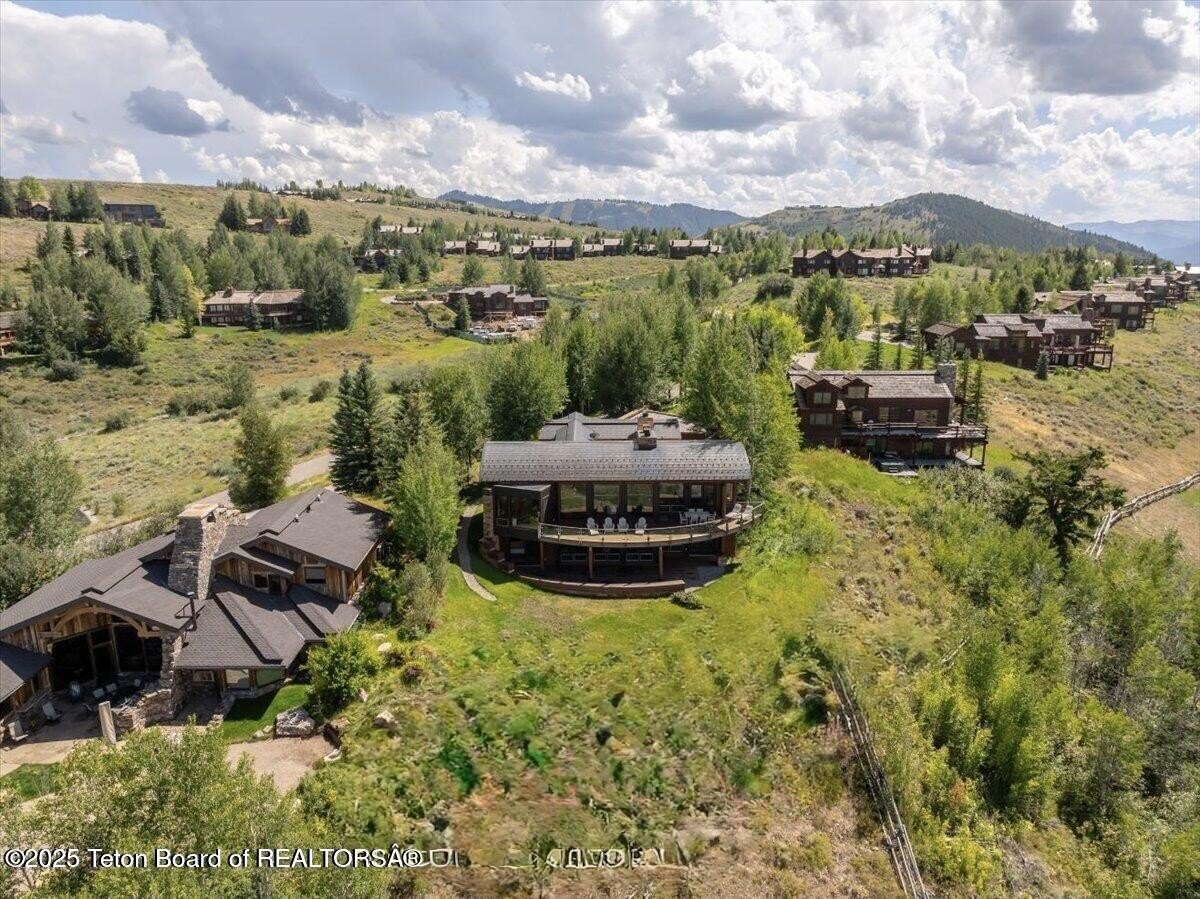 Jackson, Wyoming, 83001, United States, 4 Bedrooms Bedrooms, ,5 BathroomsBathrooms,Residential,For Sale,1851066