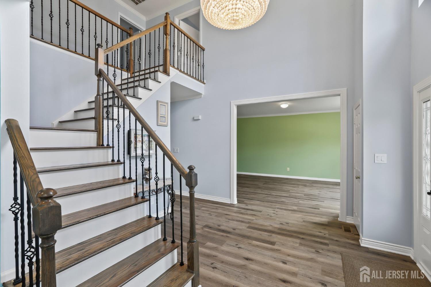 Marlboro, New Jersey, 07751, United States, 5 Bedrooms Bedrooms, ,3 BathroomsBathrooms,Residential,For Sale,1975938