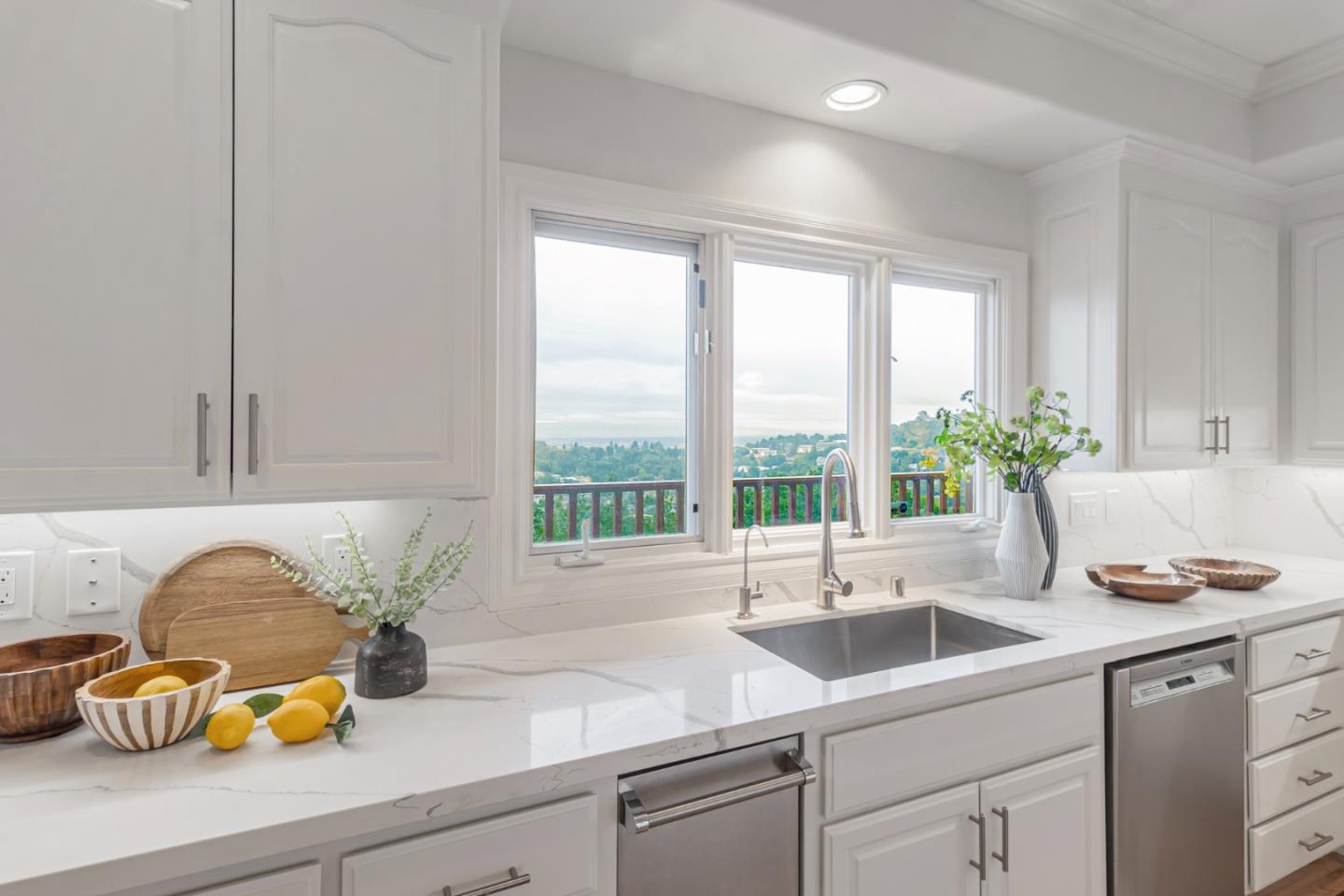 San Carlos, California, 94070, United States, 5 Bedrooms Bedrooms, ,5 BathroomsBathrooms,Residential,For Sale,1700172
