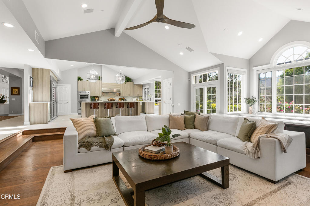 Camarillo, California, 93012, United States, 5 Bedrooms Bedrooms, ,7 BathroomsBathrooms,Residential,For Sale,1996163