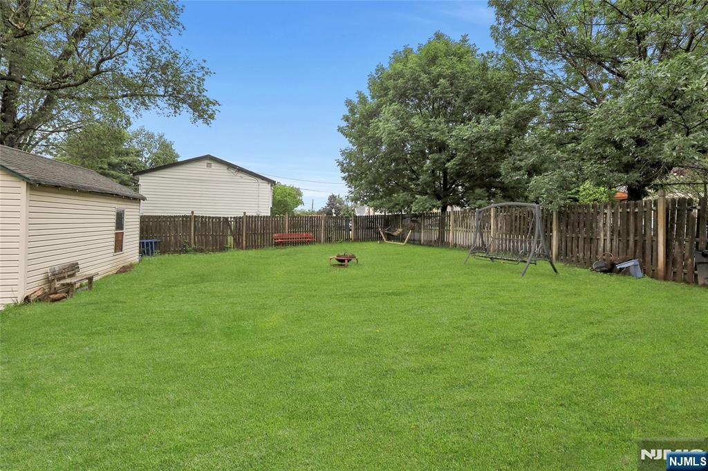 Fair Lawn, New Jersey, 07410, United States, 3 Bedrooms Bedrooms, ,3 BathroomsBathrooms,Residential,For Sale,1992145