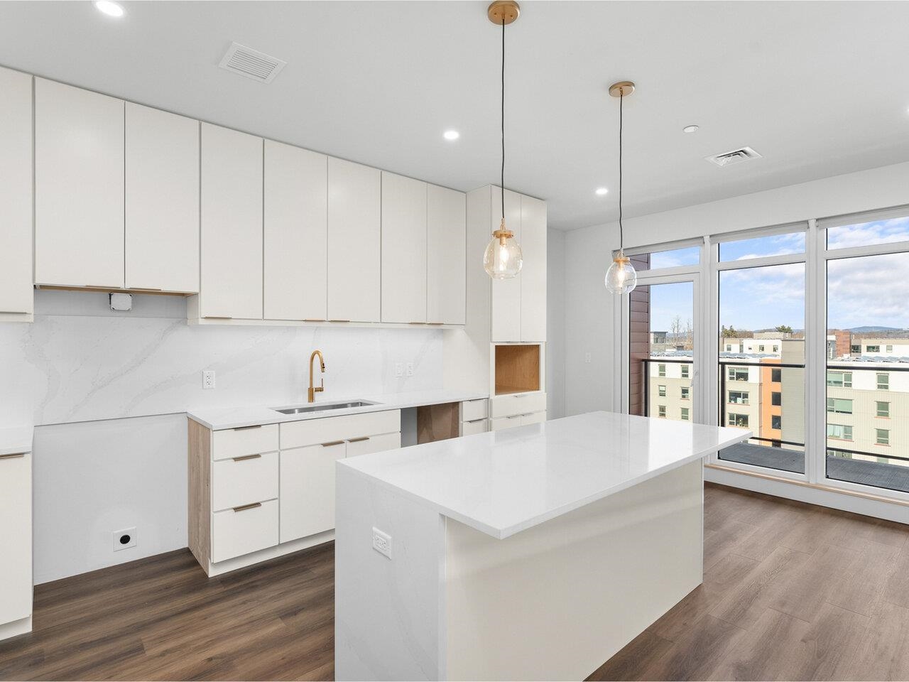 Burlington, Vermont, 05401, United States, 1 Bedroom Bedrooms, ,Residential,For Sale,1777342