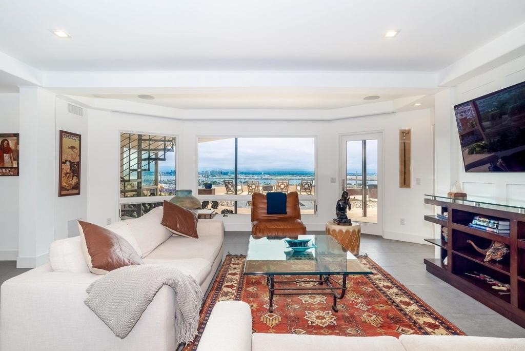 San Diego, California, 92106, United States, 4 Bedrooms Bedrooms, ,7 BathroomsBathrooms,Residential,For Sale,1988127