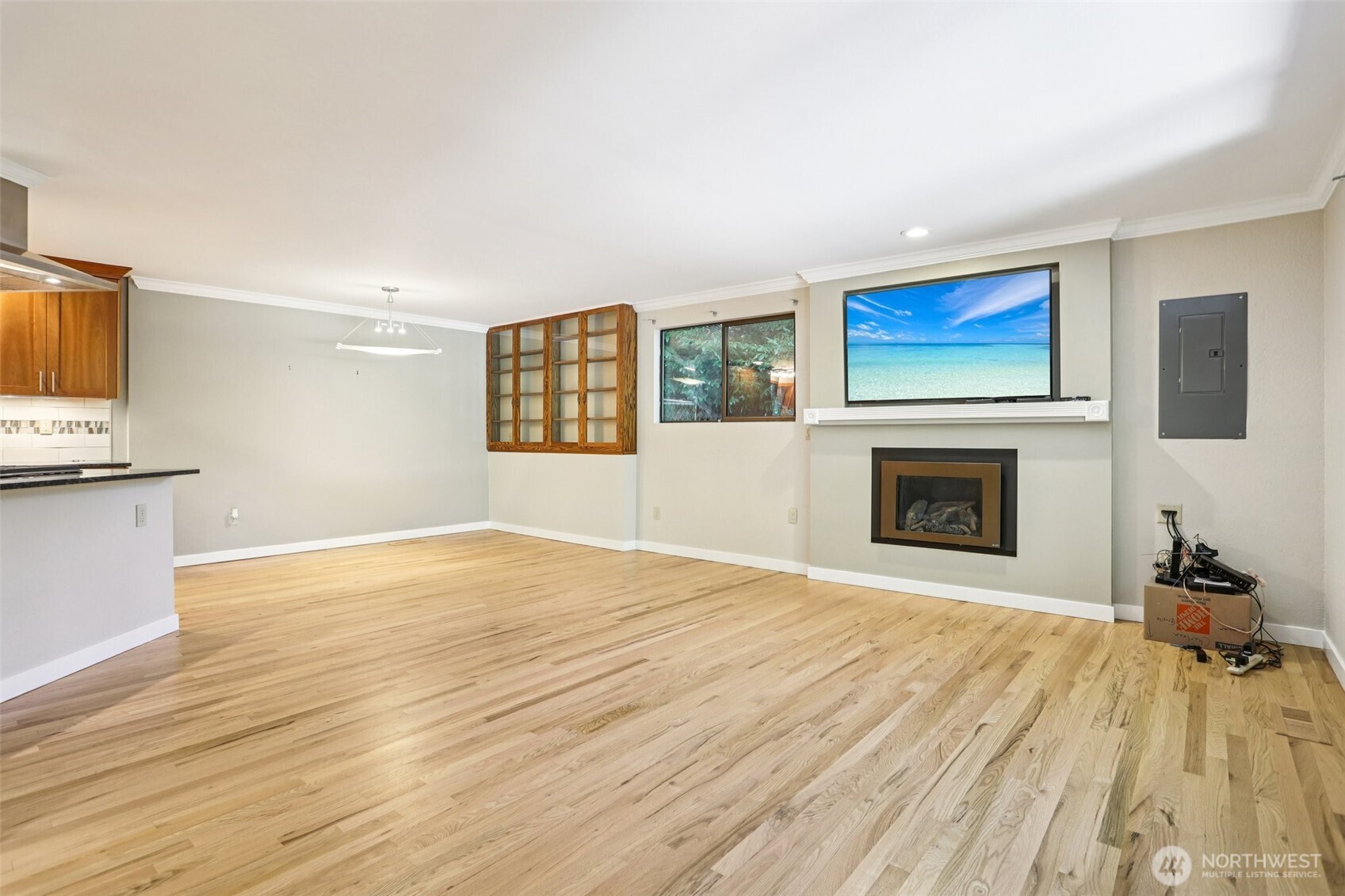 Lake Forest Park, Washington, 98155, United States, 4 Bedrooms Bedrooms, ,2 BathroomsBathrooms,Residential,For Sale,1936982