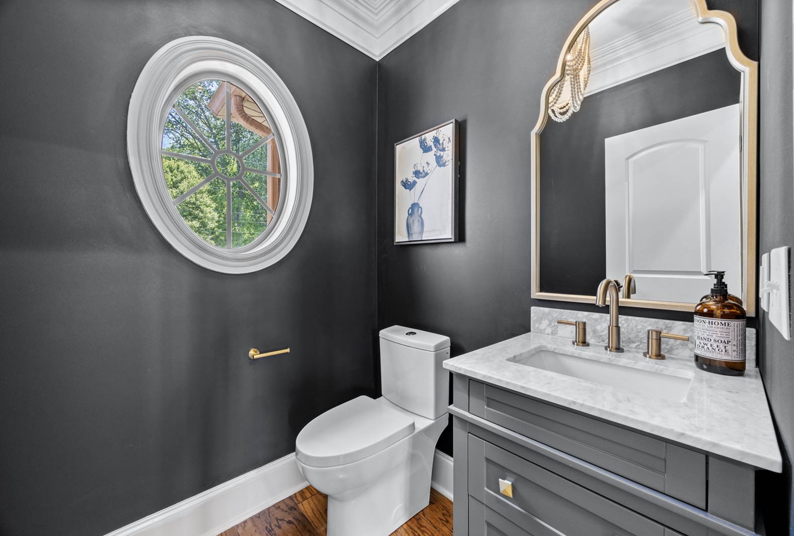 Clarksville, Tennessee, 37043, United States, 4 Bedrooms Bedrooms, ,5 BathroomsBathrooms,Residential,For Sale,1997798