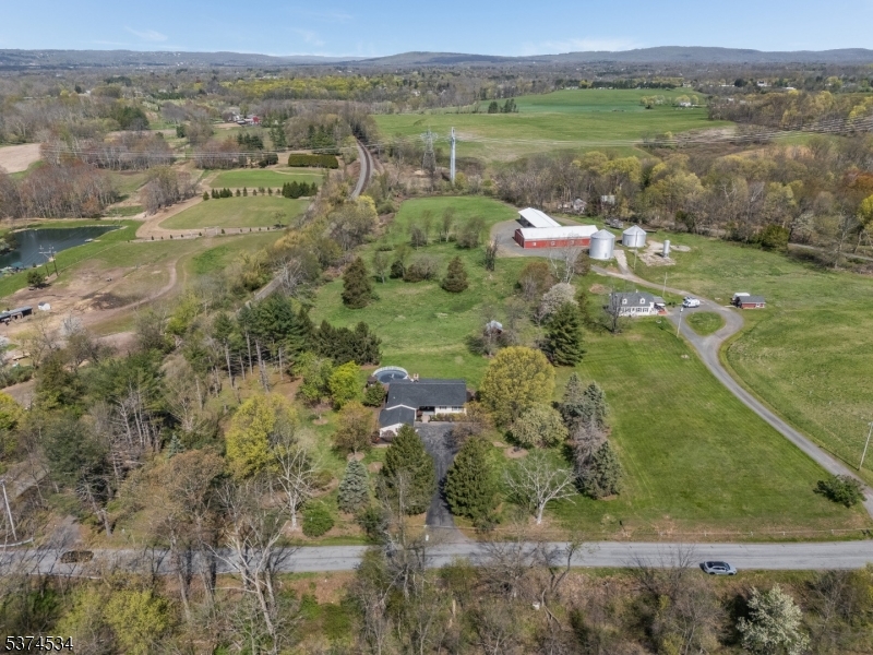 Readington Twp., New Jersey, 08853, United States, 3 Bedrooms Bedrooms, ,3 BathroomsBathrooms,Residential,For Sale,1903743