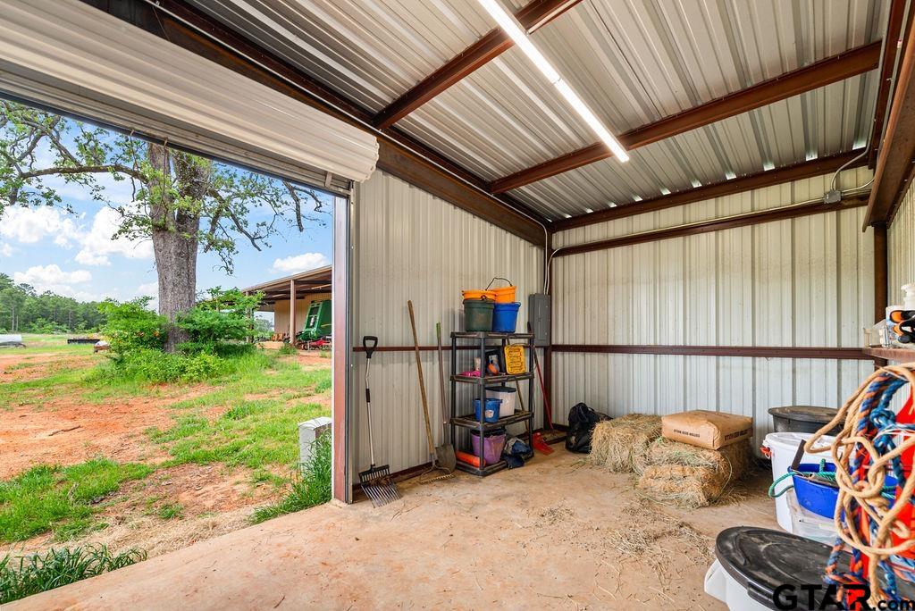 Mineola, Texas, 75773, United States, 4 Bedrooms Bedrooms, ,3 BathroomsBathrooms,Residential,For Sale,1961567