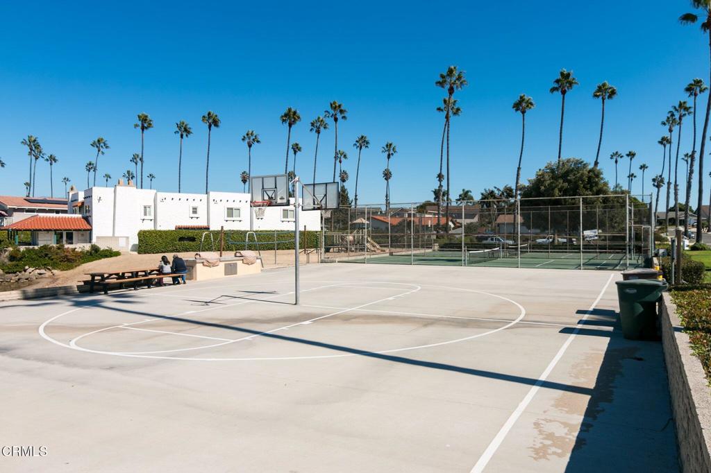 Ventura, California, 93001, United States, 4 Bedrooms Bedrooms, ,3 BathroomsBathrooms,Residential,For Sale,1974462