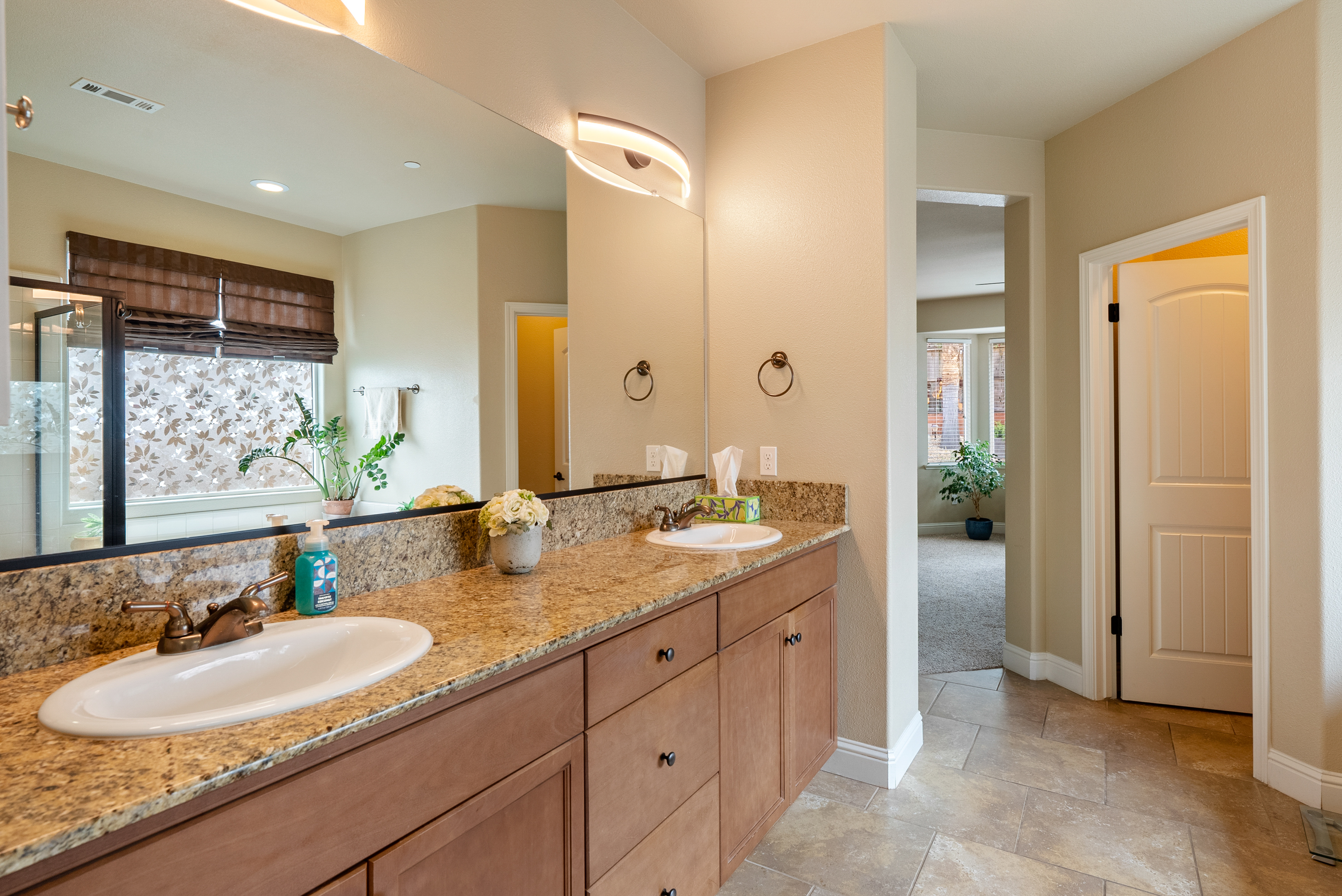  Timeless Living in Vintage at Montebello Oaks - 物件實景