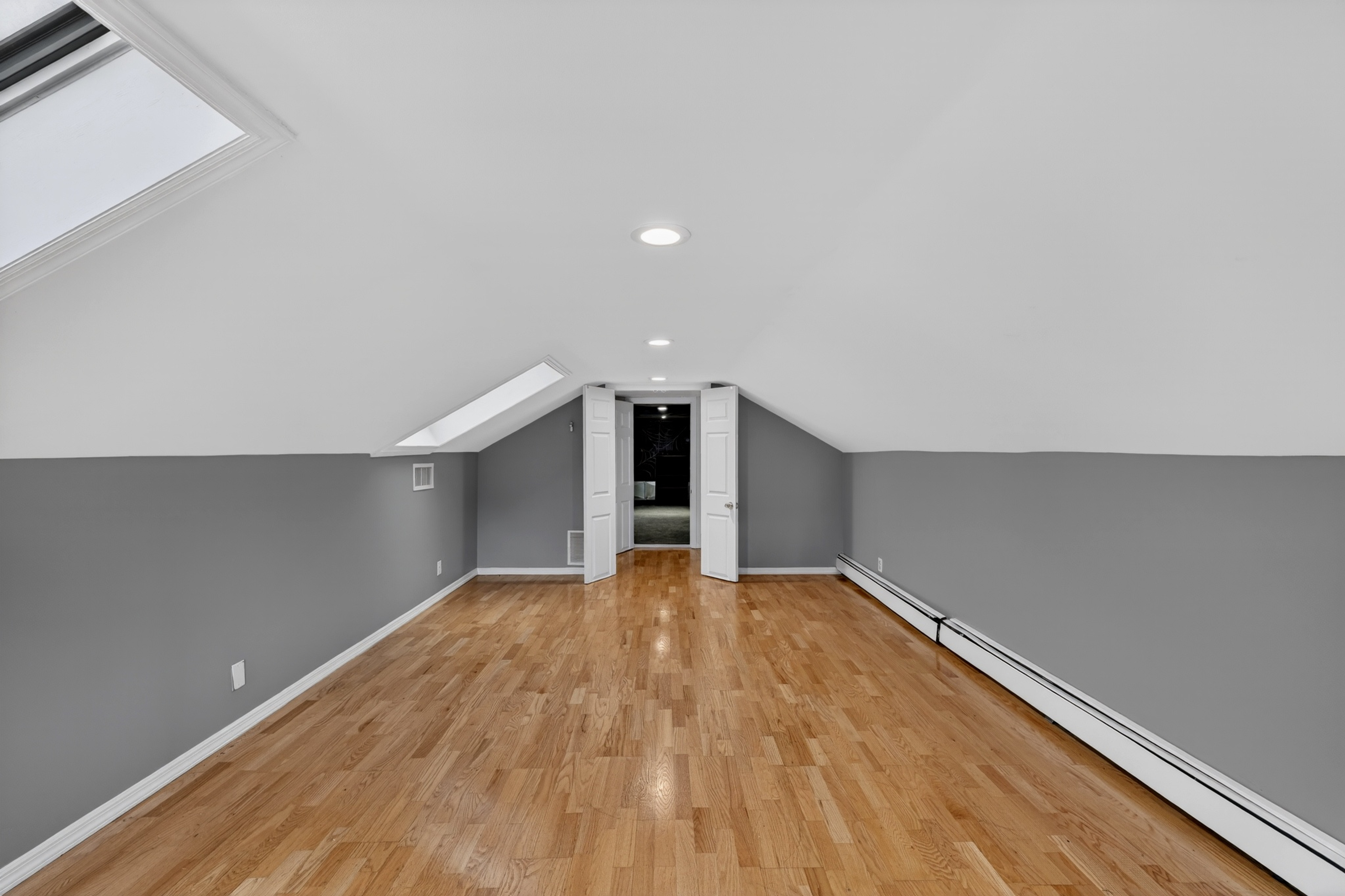  585 Bedford Road - 物件實景