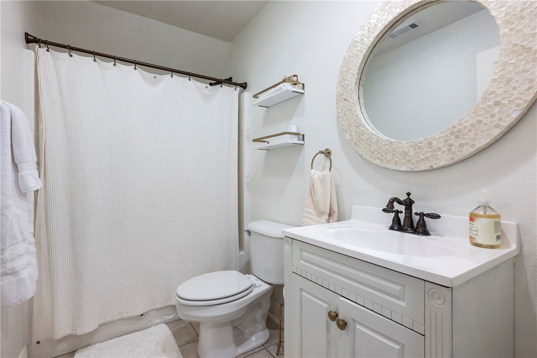 2370 E Meandering Way, Fayetteville, Arkansas, 72701, United States, 4 Bedrooms Bedrooms, ,5 BathroomsBathrooms,Residential,For Sale,2370 E Meandering Way,1618973