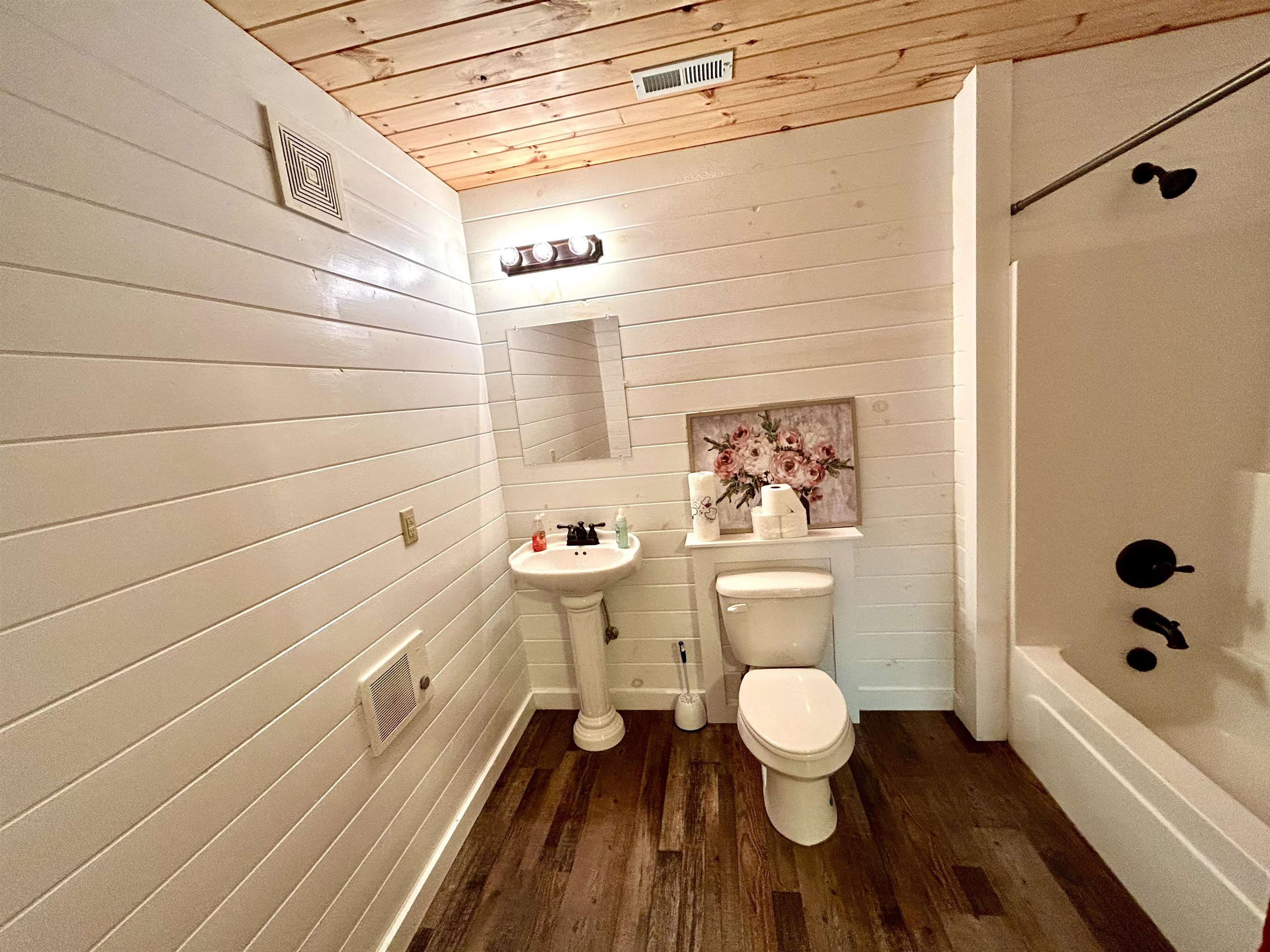 Cleveland, South Carolina, 29635, United States, 3 Bedrooms Bedrooms, ,3 BathroomsBathrooms,Residential,For Sale,1977097