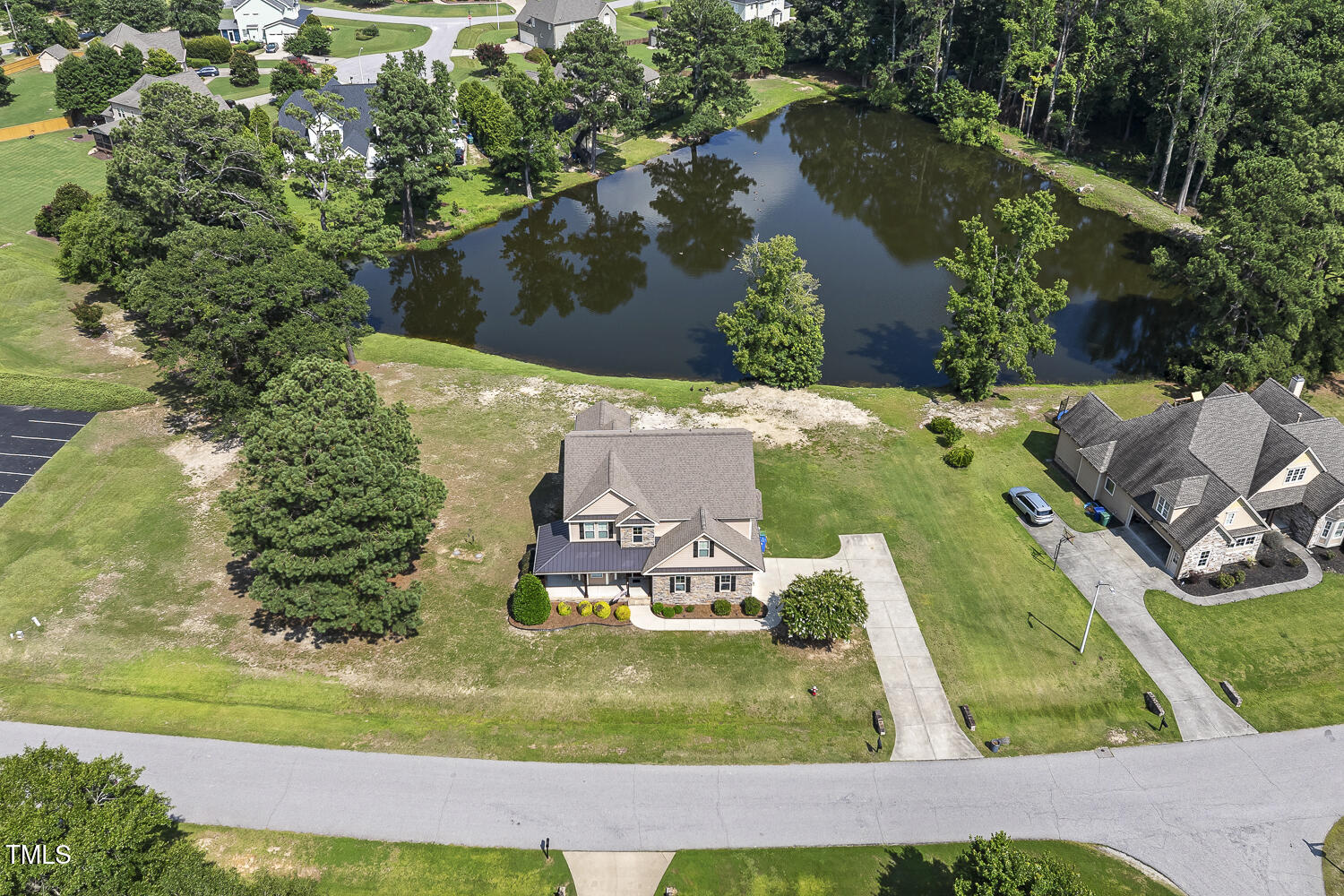 Fuquay Varina, North Carolina, 27526, United States, 4 Bedrooms Bedrooms, ,4 BathroomsBathrooms,Residential,For Sale,1889692