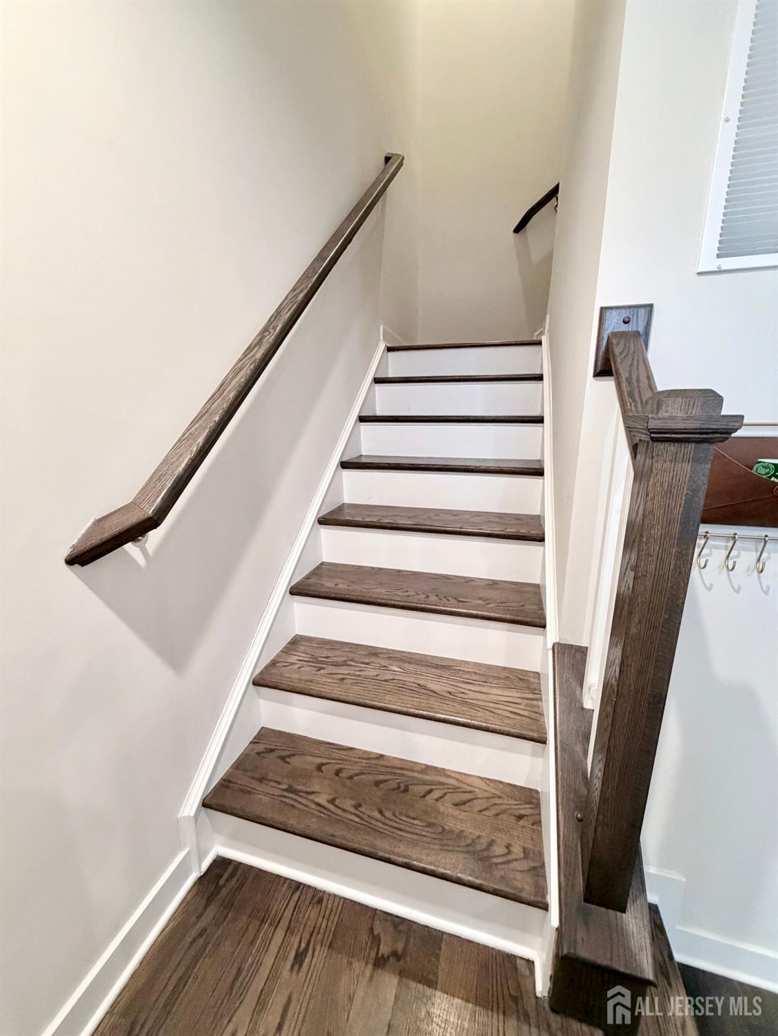 Parlin, New Jersey, 08859, United States, 3 Bedrooms Bedrooms, ,3 BathroomsBathrooms,Residential,For Sale,2012044