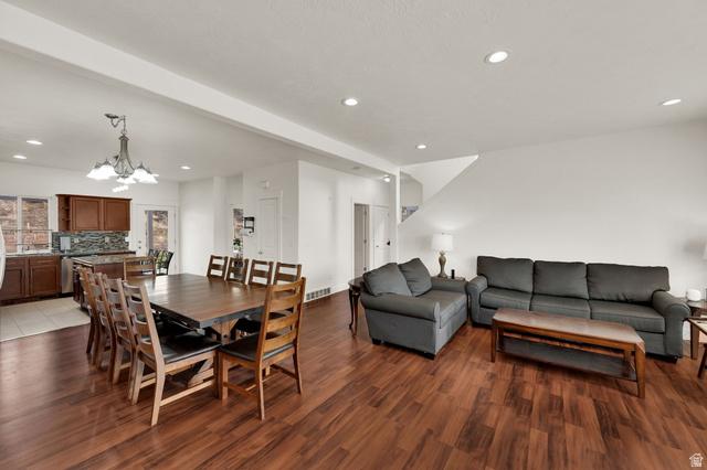 Sandy, Utah, 84094, United States, 4 Bedrooms Bedrooms, ,4 BathroomsBathrooms,Residential,For Sale,2000349