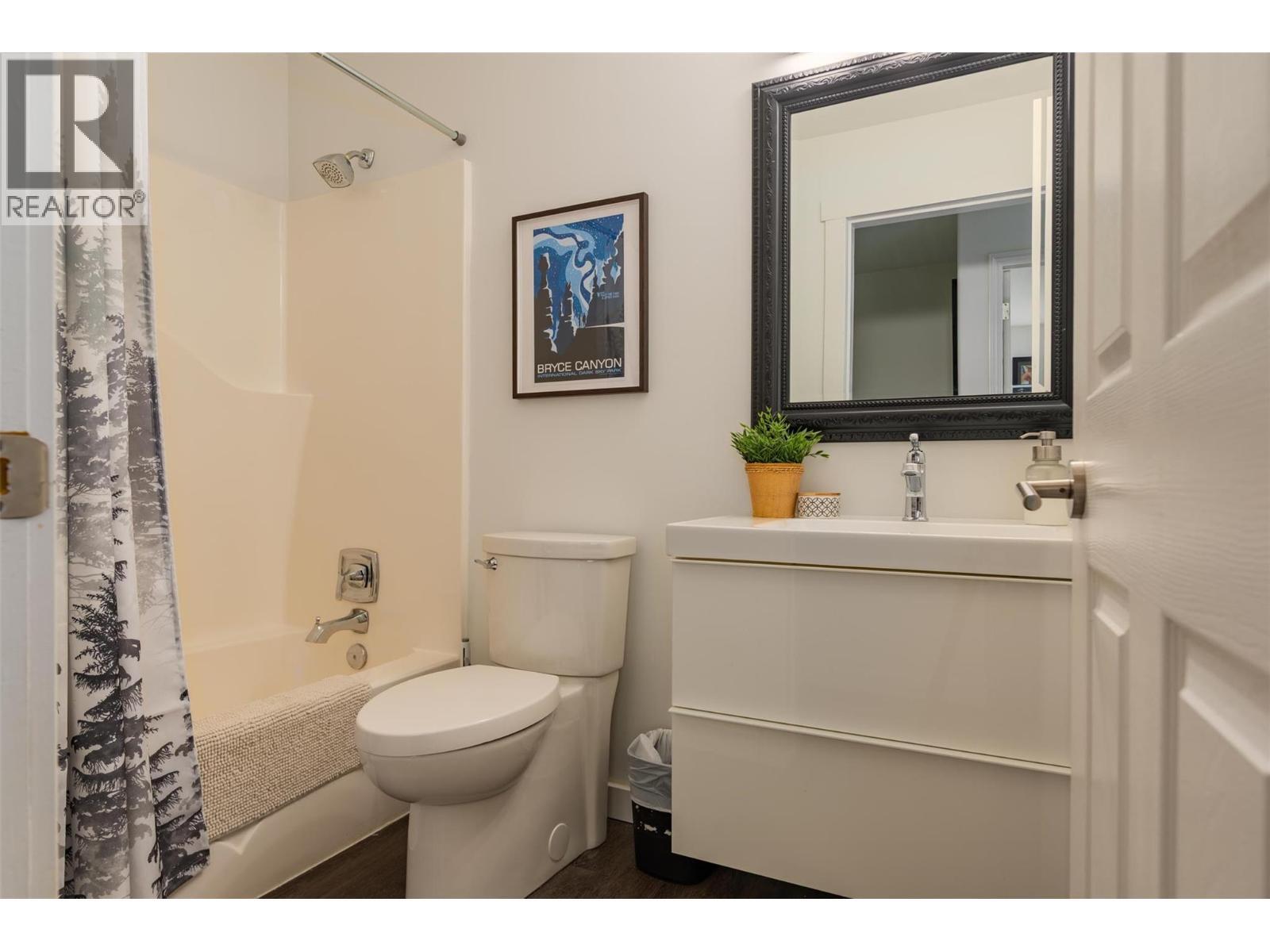 CASTLEGAR, British Columbia, V1N 3Z1, CA, 5 Bedrooms Bedrooms, ,3 BathroomsBathrooms,Residential,For Sale,1918005