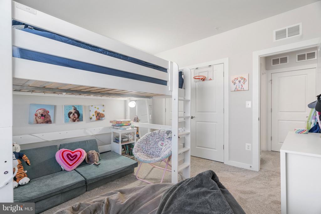 Rockville, Maryland, 20855, United States, 3 Bedrooms Bedrooms, ,3 BathroomsBathrooms,Residential,For Sale,1929038