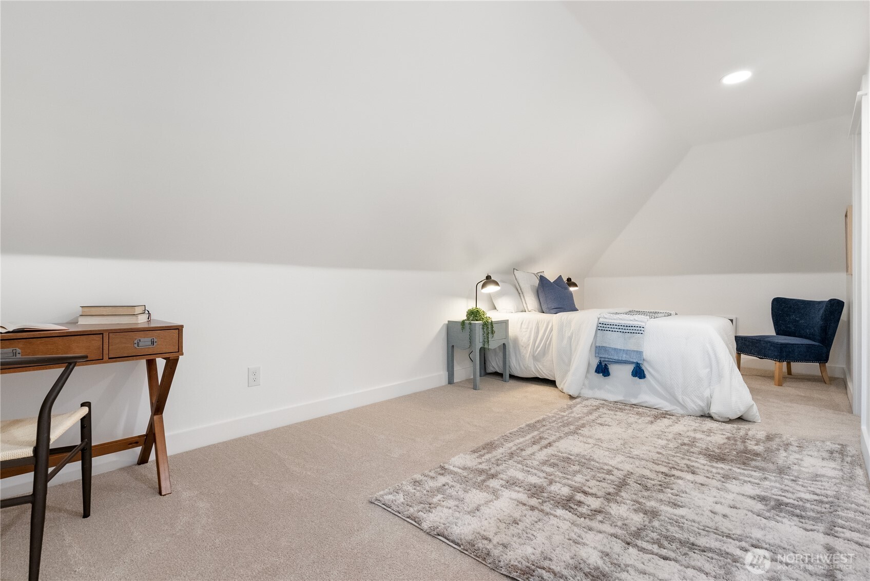 Seattle, Washington, 98109, United States, 3 Bedrooms Bedrooms, ,1 BathroomBathrooms,Residential,For Sale,1999766