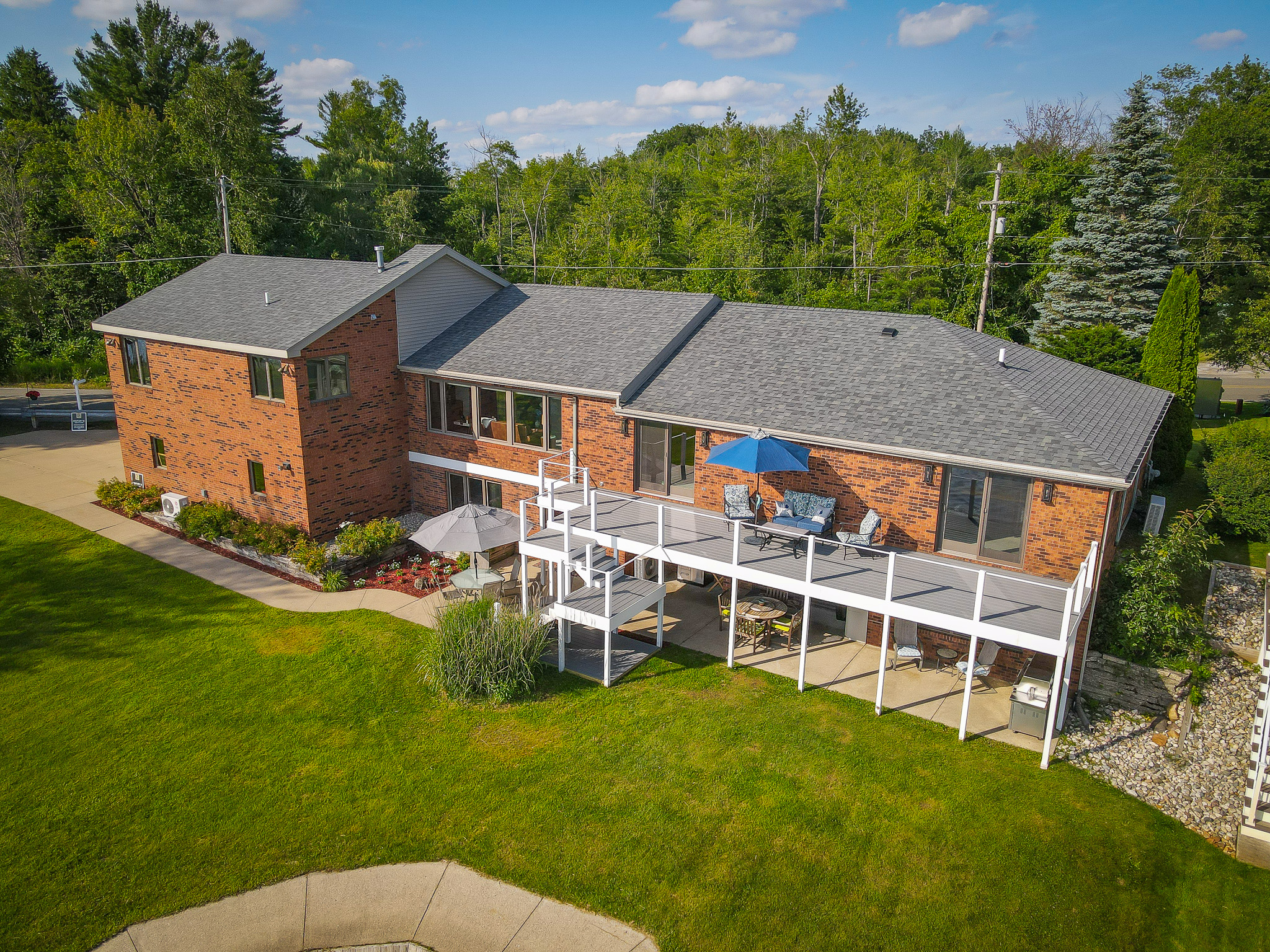 Cadillac, Michigan, 49601, United States, 5 Bedrooms Bedrooms, ,4 BathroomsBathrooms,Residential,For Sale,1905816