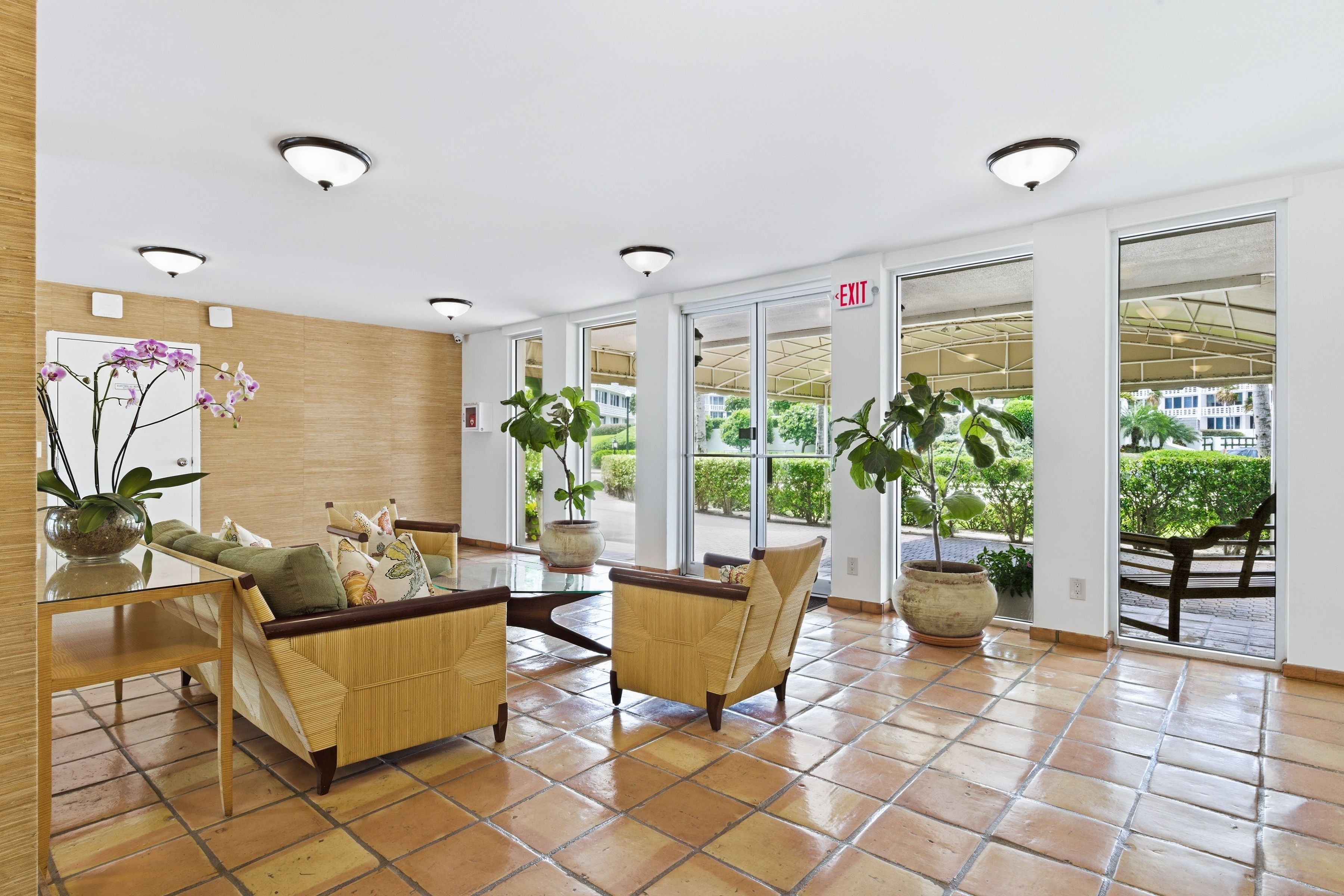  139 Sunrise Avenue 102 - 物件實景