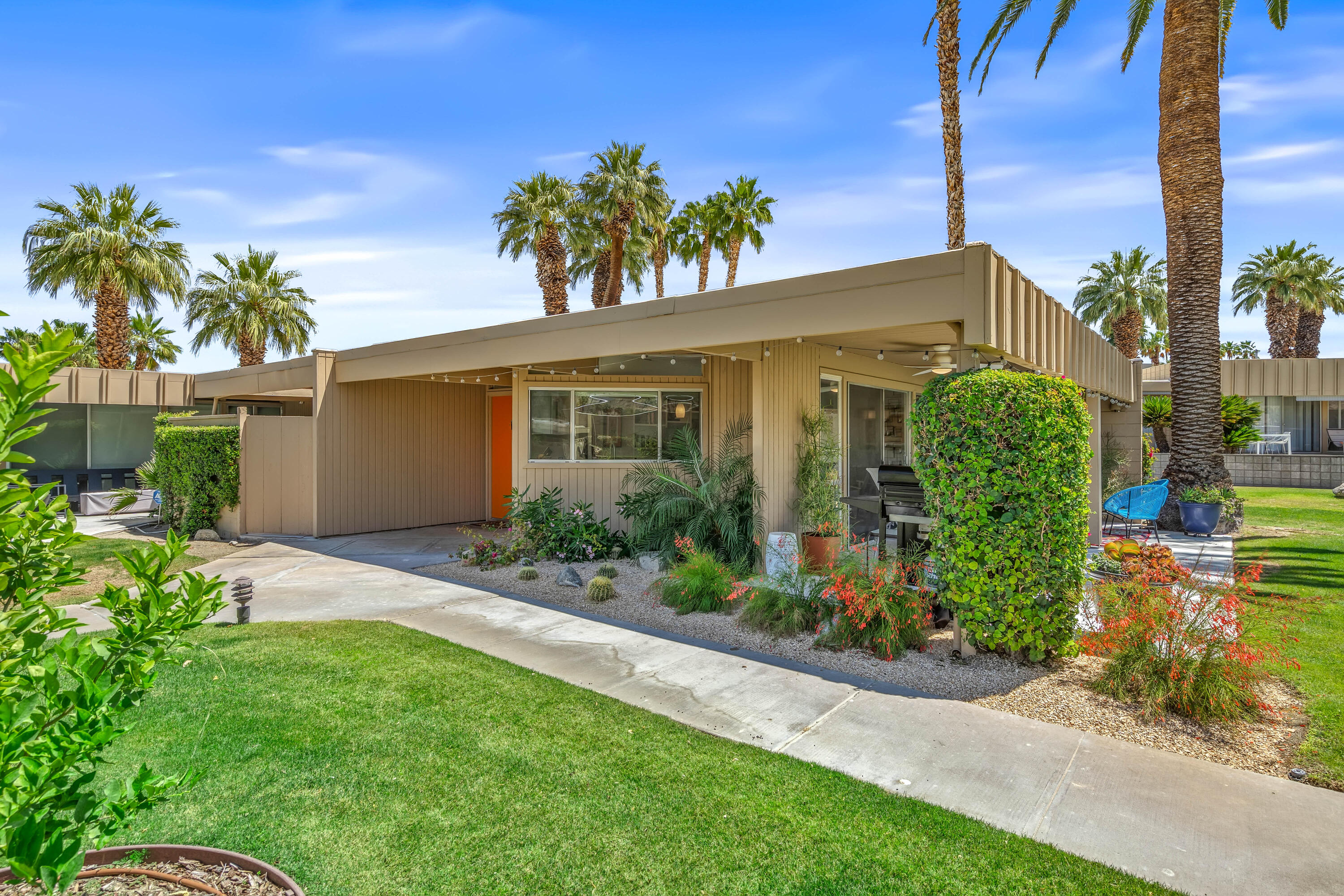 Palm Desert, California, 92260, United States, 2 Bedrooms Bedrooms, ,2 BathroomsBathrooms,Residential,For Sale,1795236