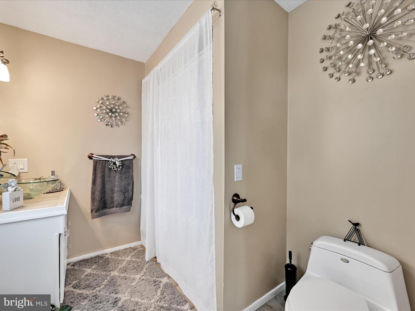 Manheim, Pennsylvania, 17545, United States, 7 Bedrooms Bedrooms, ,3 BathroomsBathrooms,Residential,For Sale,1991090