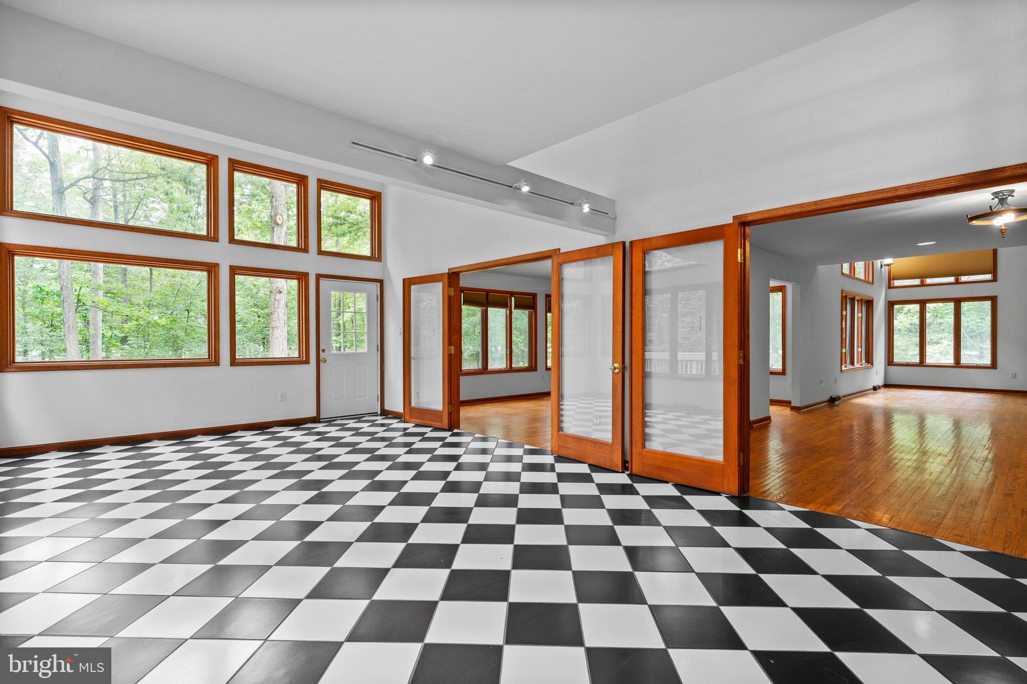 La Plata, Maryland, 20646, United States, 5 Bedrooms Bedrooms, ,4 BathroomsBathrooms,Residential,For Sale,1928558