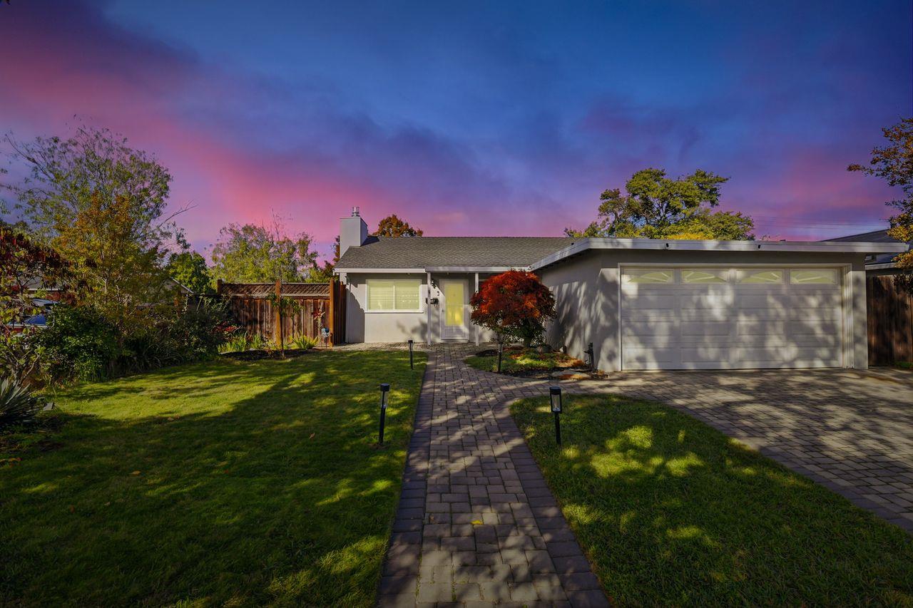 Belmont, California, 94002, United States, 3 Bedrooms Bedrooms, ,1 BathroomBathrooms,Residential,For Sale,1989201