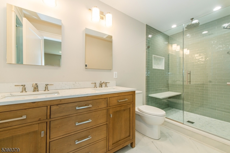 Essex Fells Twp., New Jersey, 07021, United States, 4 Bedrooms Bedrooms, ,4 BathroomsBathrooms,Residential,For Sale,1885303